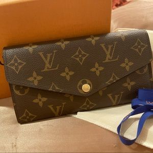 LV Louis Vuitton Sarah Wallet 💁🏼‍♀️